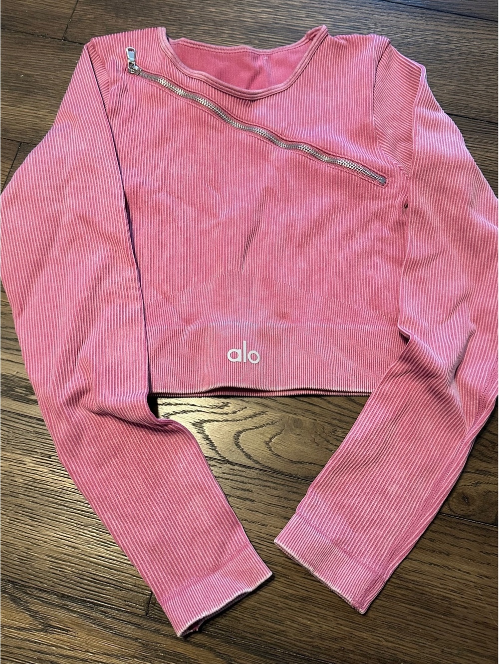 Alo Yoga Cropped Long Sleeve